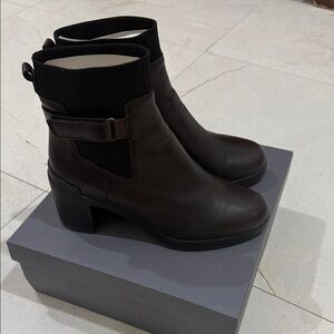 Abeo Dark Brown Ankle Booties